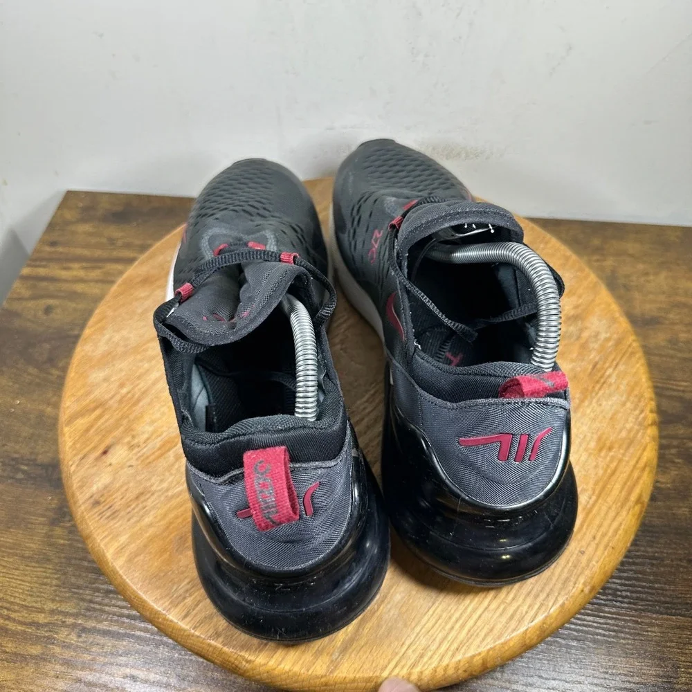 Nike Air Max 270 Men's Black Red Running Lifestyle Shoes Size 11 DZ4402-001
